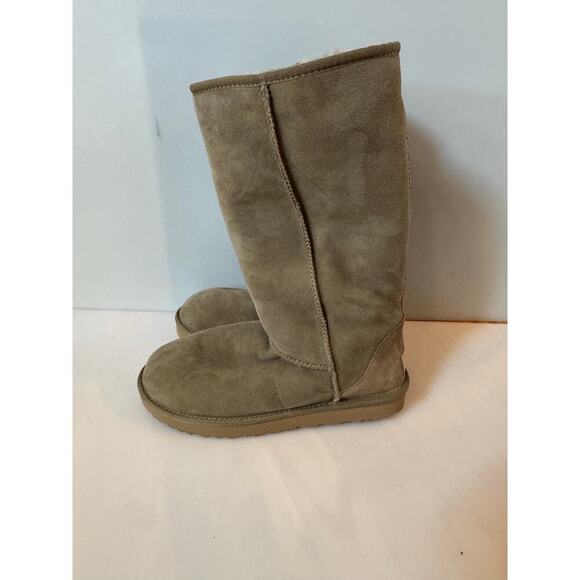 UGG Women's Classic Tall Fashion Boot - Picture 2 of 7
